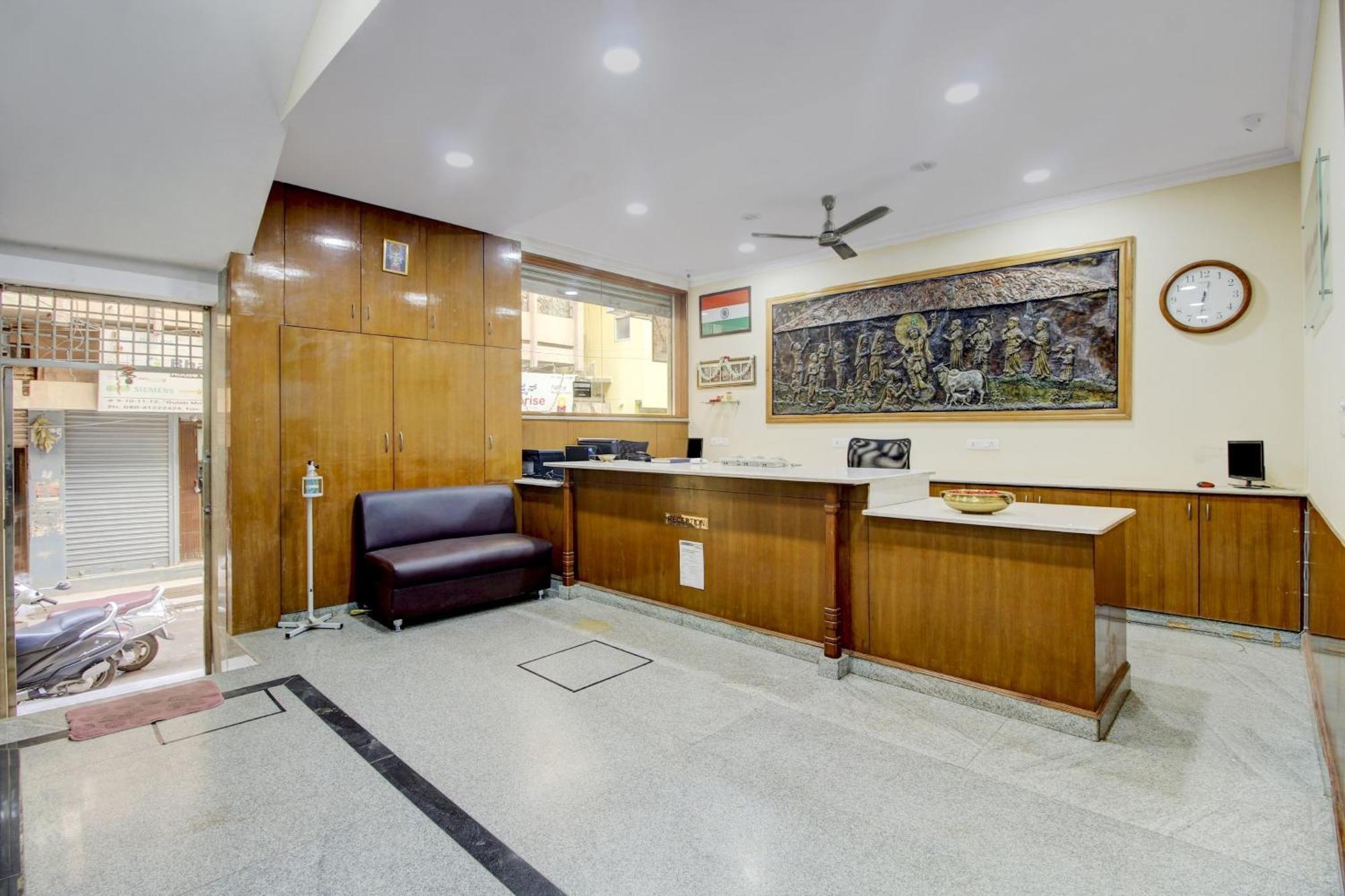 Super Hotel O Nar Comforts Near Ksr Railway Station Bangalore Exteriör bild